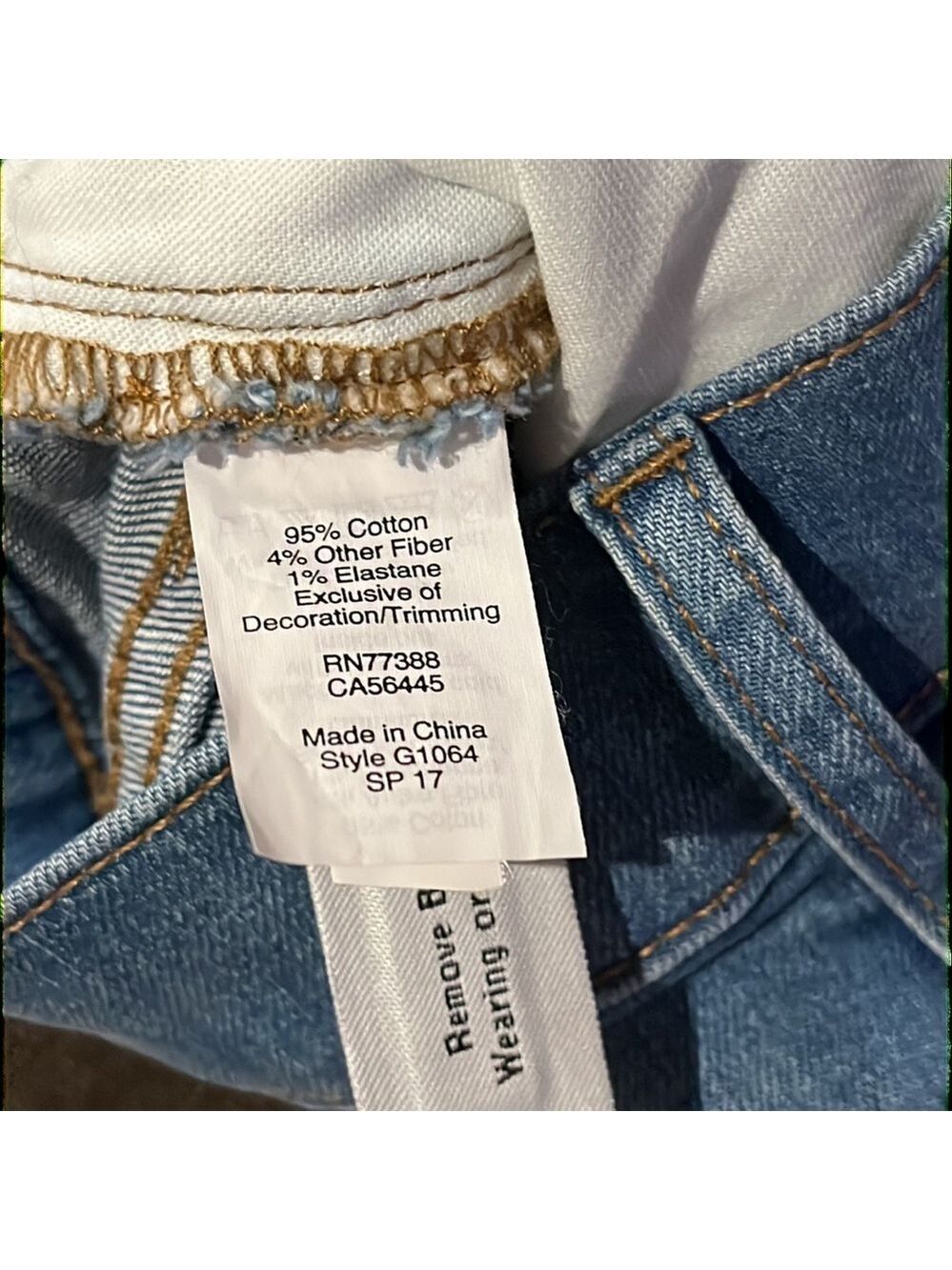 Madewell High Rise Button-Fly Denim Shorts - Size 24 - Picture 10 of 11